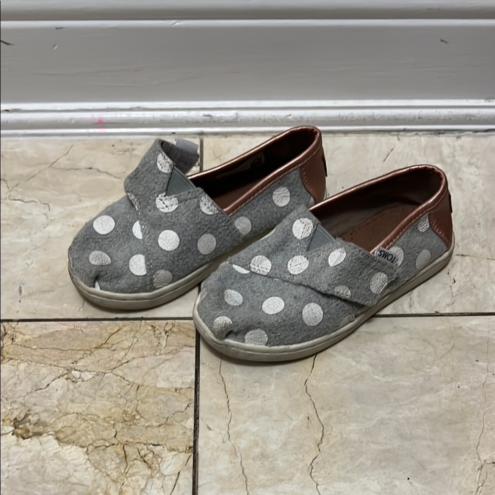 TOMS Kids Gray Polka Dot Shoes